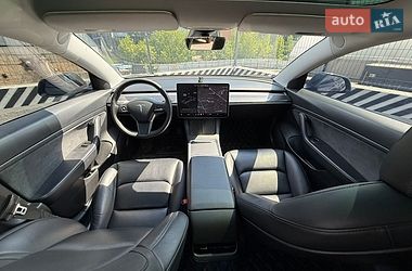 Седан Tesla Model 3 2020 в Киеве