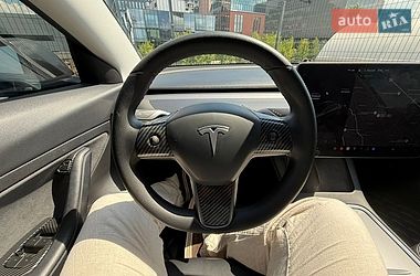Седан Tesla Model 3 2020 в Киеве