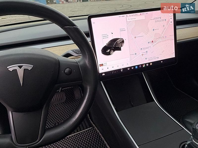 Седан Tesla Model 3 2019 в Дніпрі