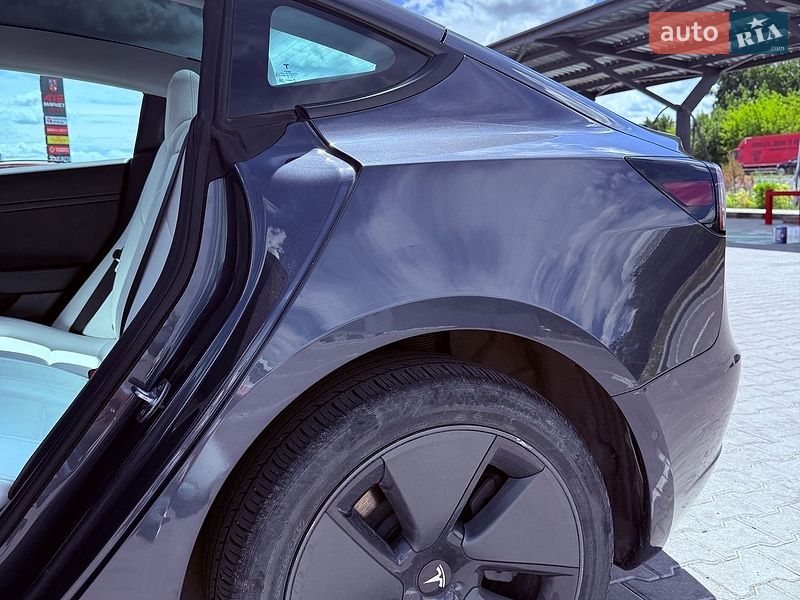 Седан Tesla Model 3 2022 в Львові