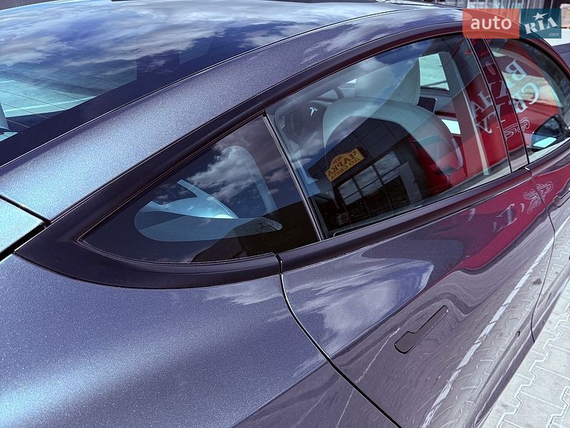 Седан Tesla Model 3 2022 в Львові