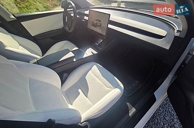 Седан Tesla Model 3 2024 в Тернополі