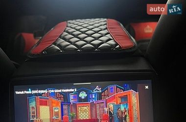 Седан Tesla Model 3 2024 в Києві
