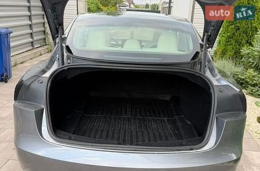 Седан Tesla Model 3 2024 в Киеве фото 6 Седан Tesla Model 3 2024 в Киеве