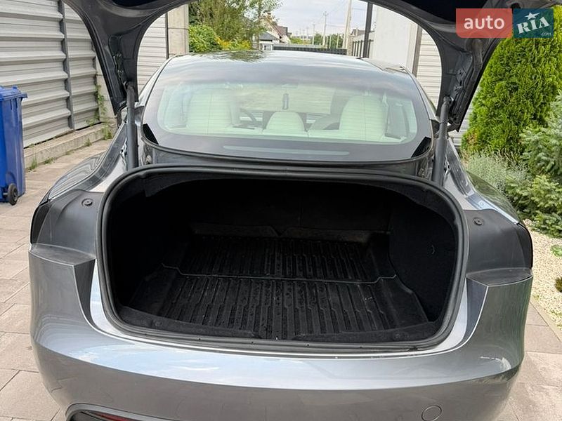 Седан Tesla Model 3 2024 в Киеве фото 6 Седан Tesla Model 3 2024 в Киеве