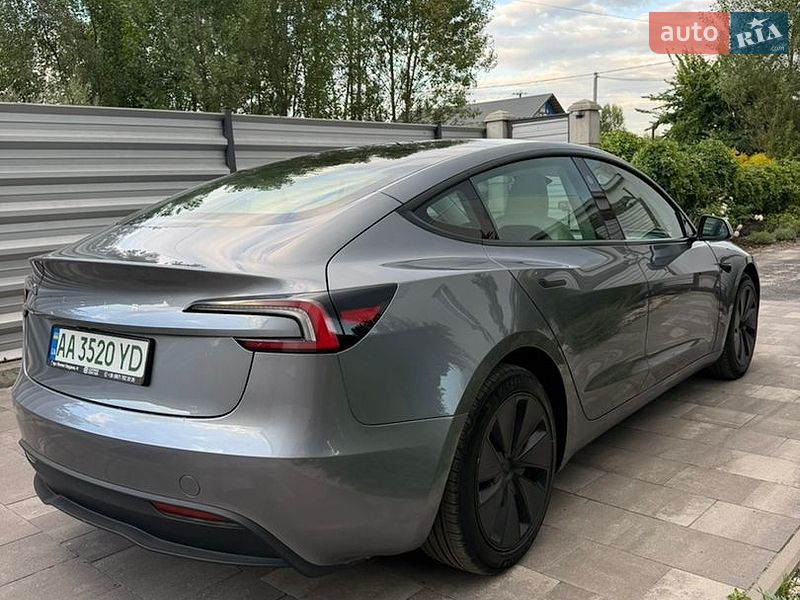 Седан Tesla Model 3 2024 в Киеве фото 5 Седан Tesla Model 3 2024 в Киеве