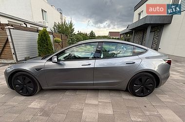 Седан Tesla Model 3 2024 в Киеве фото 3 Седан Tesla Model 3 2024 в Киеве