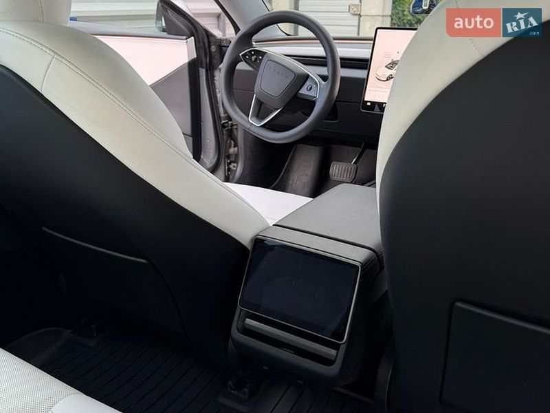 Седан Tesla Model 3 2024 в Киеве фото 13 Седан Tesla Model 3 2024 в Киеве