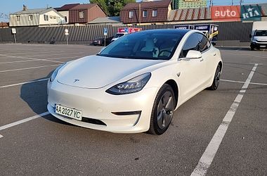 Седан Tesla Model 3 2019 в Києві