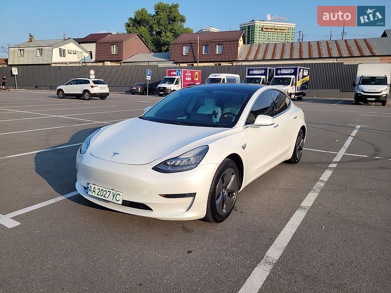 Седан Tesla Model 3 2019 в Києві