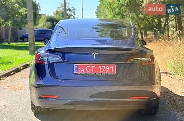 Седан Tesla Model 3 2021 в Вышгороде