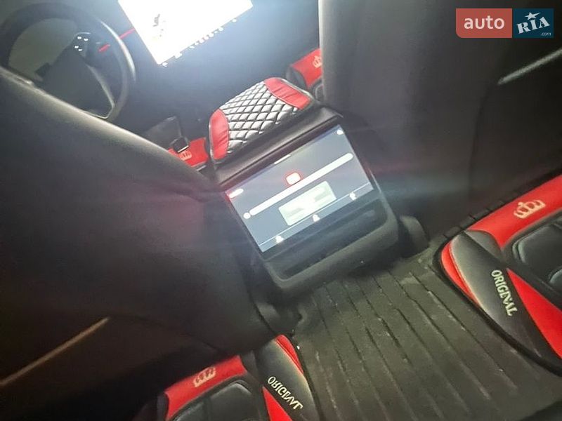 Седан Tesla Model 3 2024 в Києві