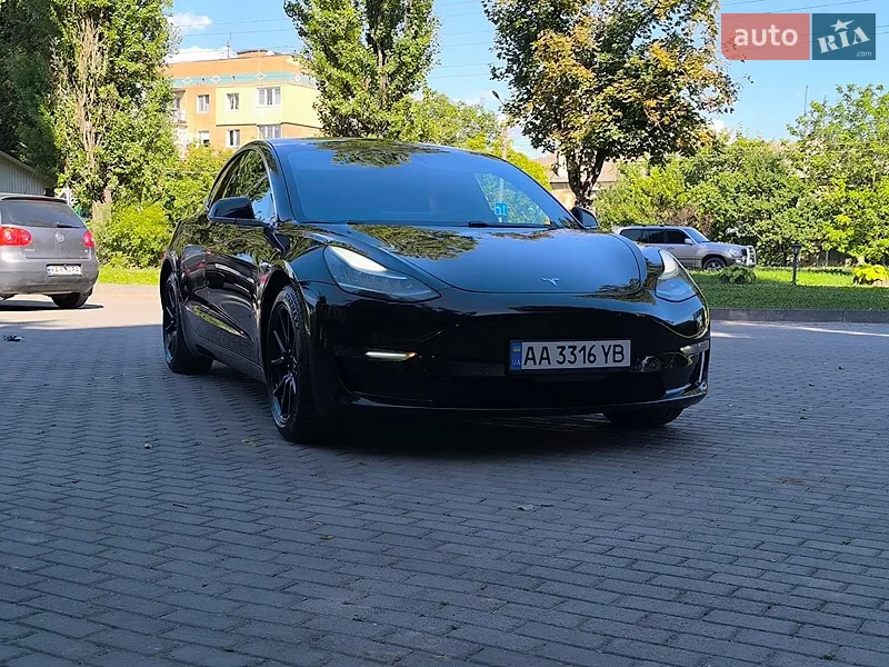 Tesla Model 3 2018