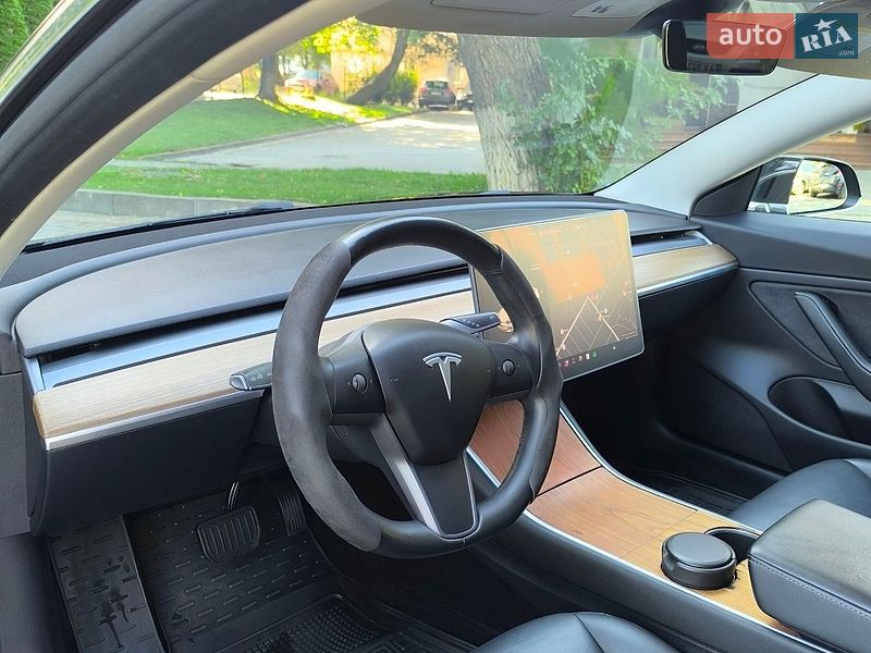 Седан Tesla Model 3 2018 в Каменец-Подольском фото 11 Седан Tesla Model 3 2018 в Каменец-Подольском