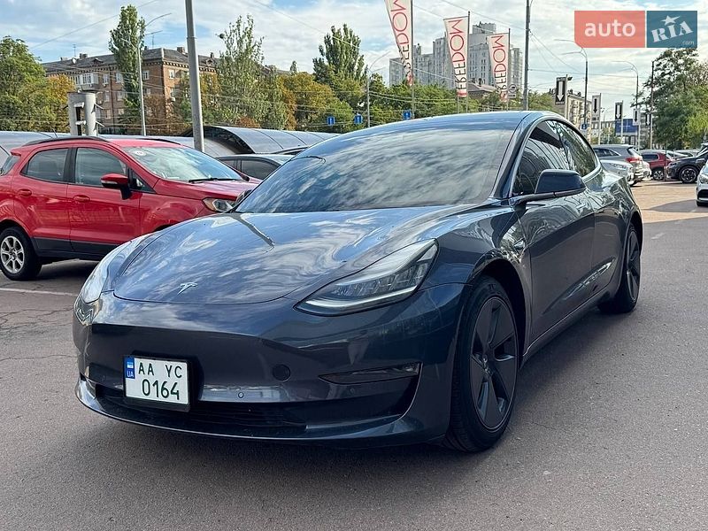 Седан Tesla Model 3 2020 в Киеве фото 3 Седан Tesla Model 3 2020 в Киеве