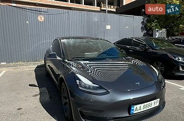 Седан Tesla Model 3 2019 в Києві