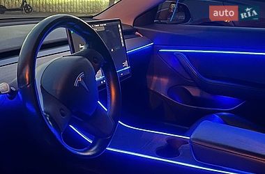 Седан Tesla Model 3 2019 в Києві