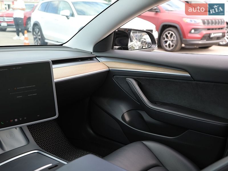 Седан Tesla Model 3 2021 в Харькове