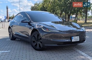 Седан Tesla Model 3 2025 в Коломые