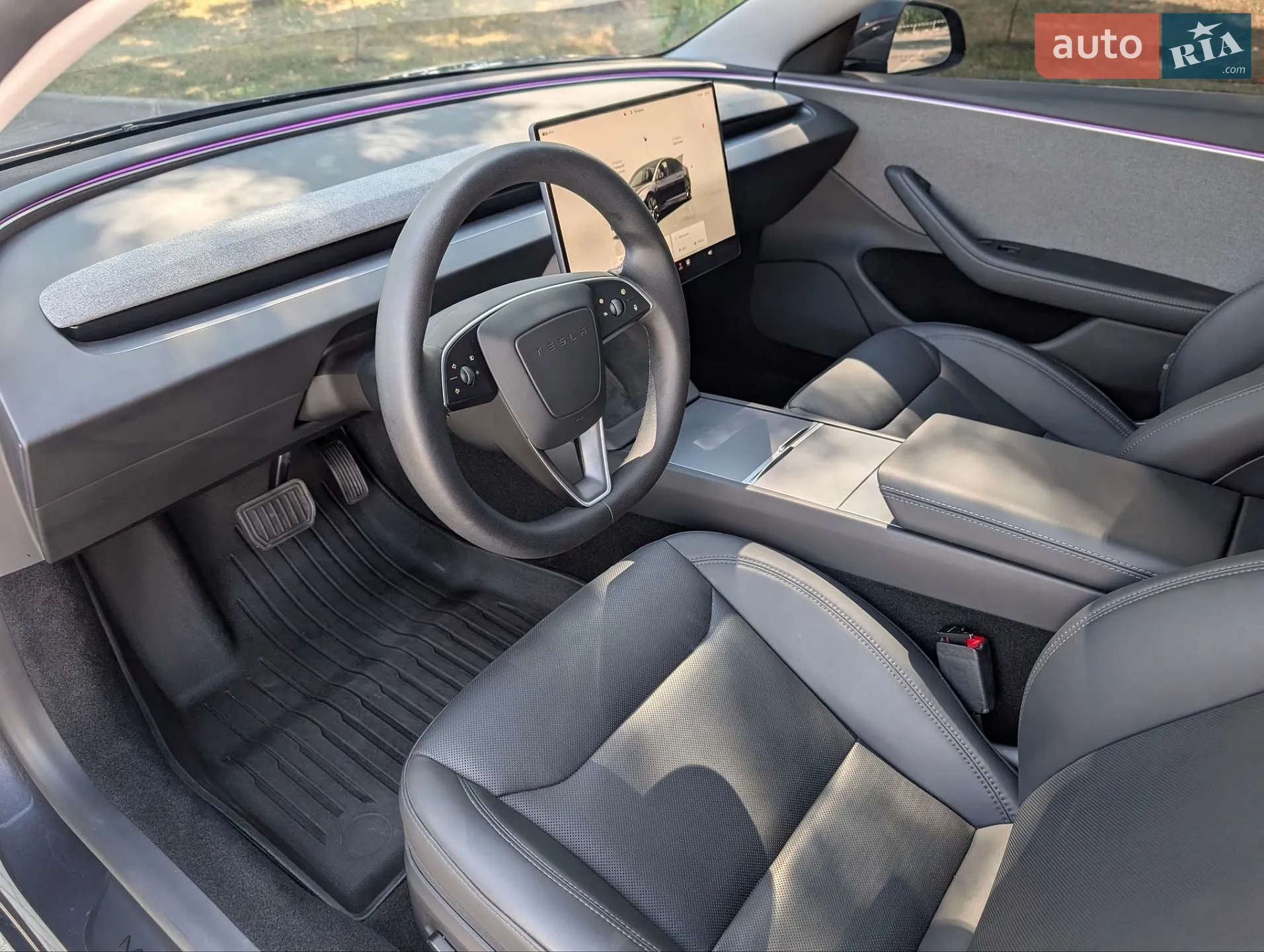 2025 Tesla Model 3 - мініатюра 12