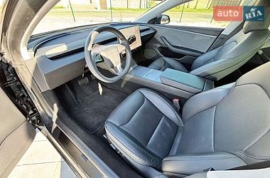 Седан Tesla Model 3 2024 в Киеве