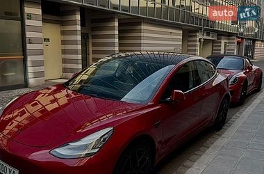 Седан Tesla Model 3 2018 в Житомирі