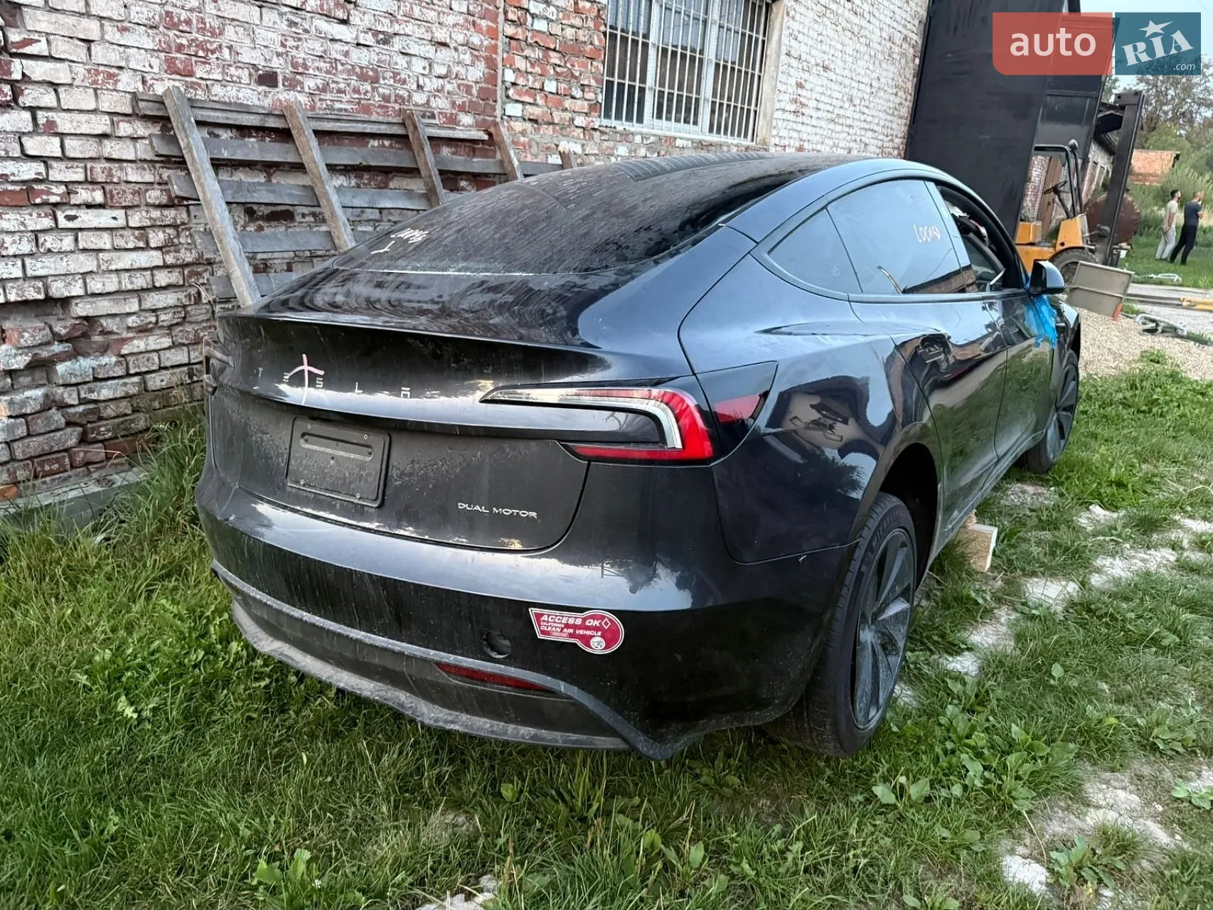 2024 Tesla Model 3 - мініатюра 3
