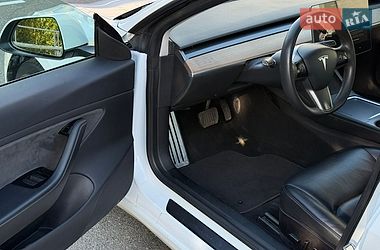 Седан Tesla Model 3 2021 в Києві