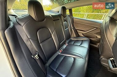 Седан Tesla Model 3 2021 в Києві