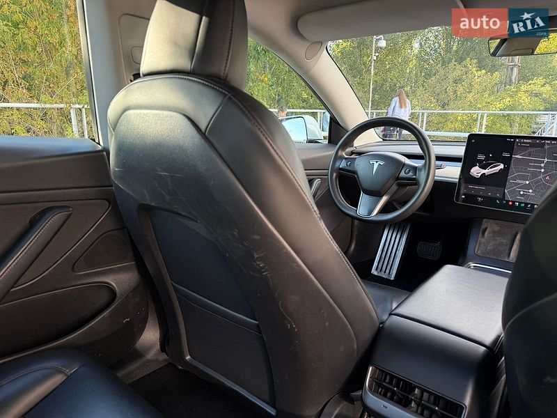 Седан Tesla Model 3 2021 в Києві