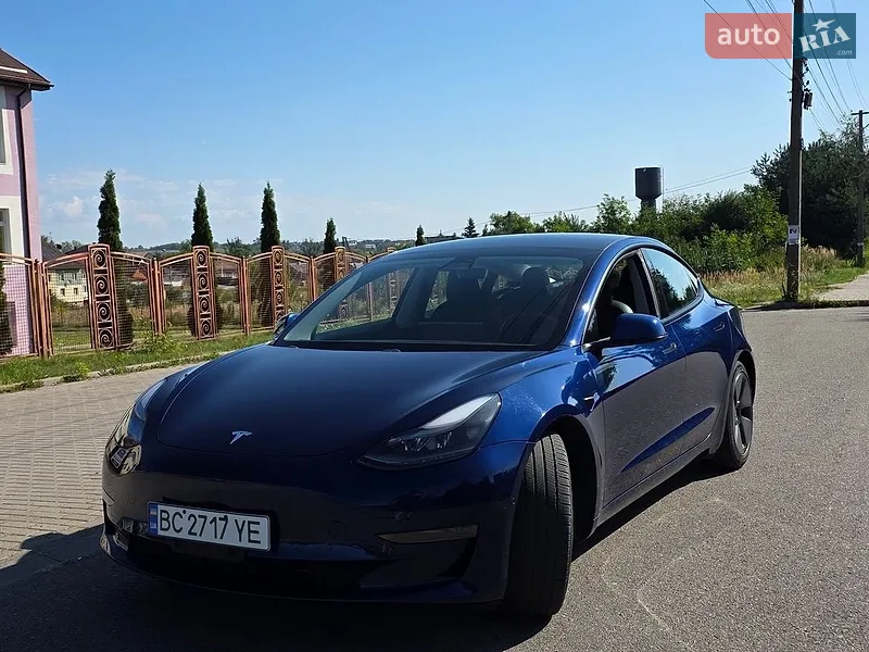Tesla Model 3 2021