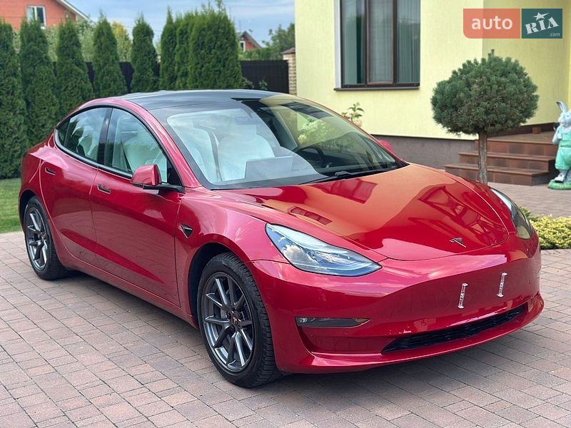Tesla Model 3 2021