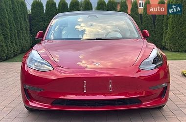 Седан Tesla Model 3 2021 в Виннице