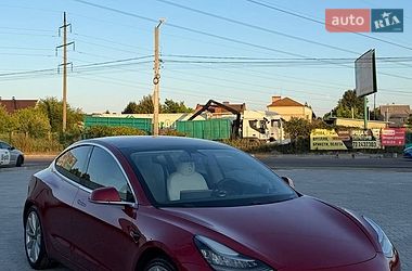 Седан Tesla Model 3 2018 в Вишневом