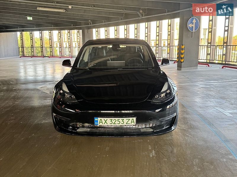 Седан Tesla Model 3 2020 в Харкові