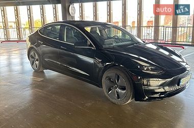 Седан Tesla Model 3 2020 в Харкові