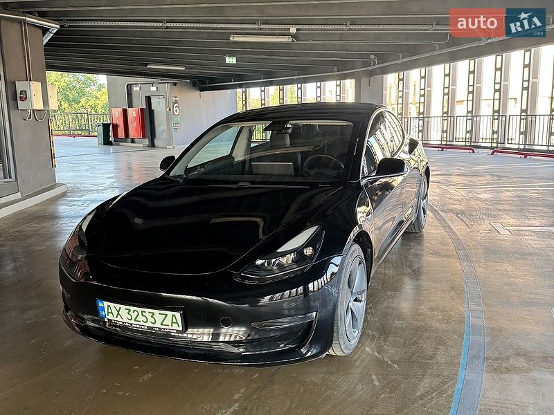 Седан Tesla Model 3 2020 в Харкові