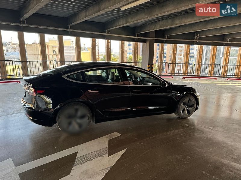 Седан Tesla Model 3 2020 в Харкові