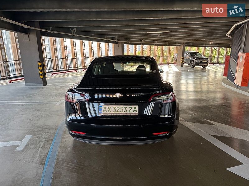 Седан Tesla Model 3 2020 в Харкові