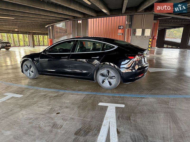 Седан Tesla Model 3 2020 в Харкові