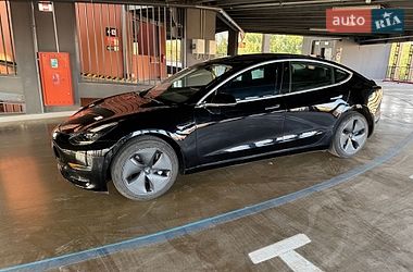 Седан Tesla Model 3 2020 в Харкові