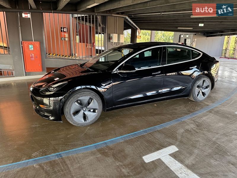 Седан Tesla Model 3 2020 в Харкові