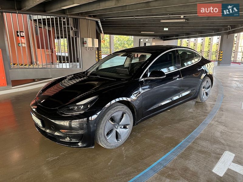 Седан Tesla Model 3 2020 в Харкові