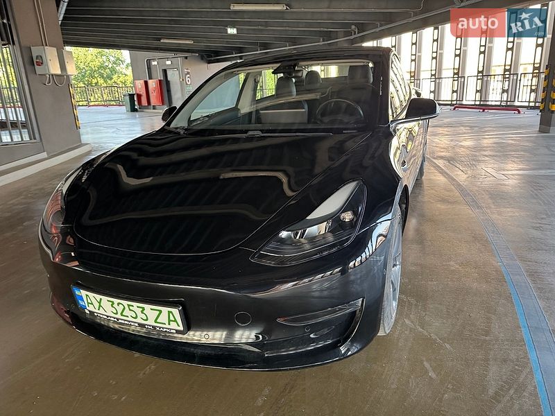 Седан Tesla Model 3 2020 в Харкові