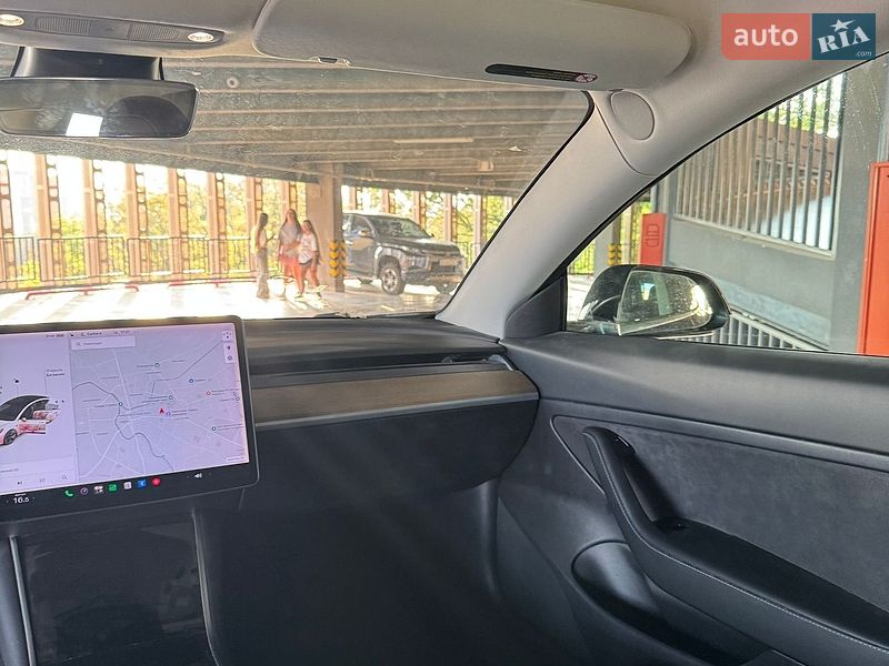 Седан Tesla Model 3 2020 в Харкові