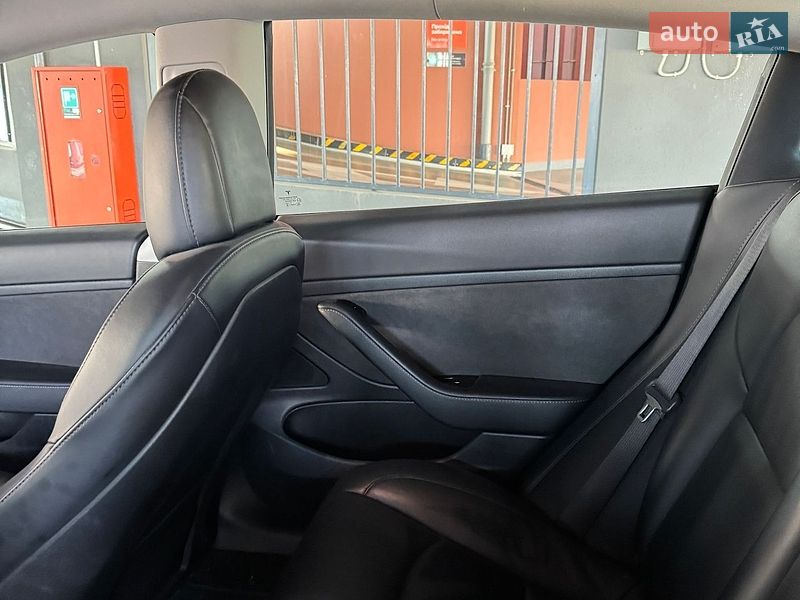 Седан Tesla Model 3 2020 в Харкові