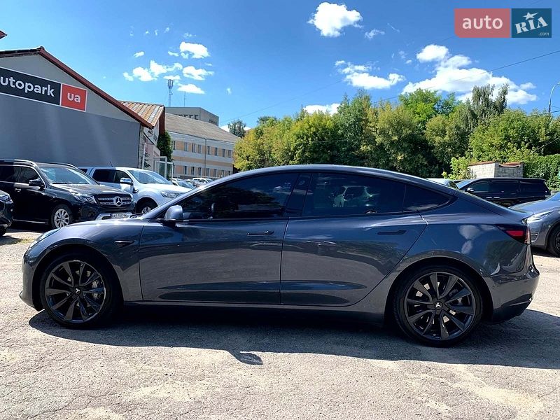 Седан Tesla Model 3 2020 в Виннице
