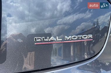 Седан Tesla Model 3 2019 в Львові