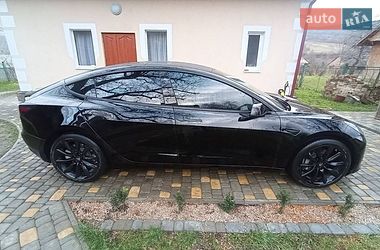Седан Tesla Model 3 2022 в Дрогобыче