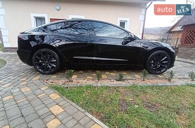 Седан Tesla Model 3 2022 в Дрогобыче